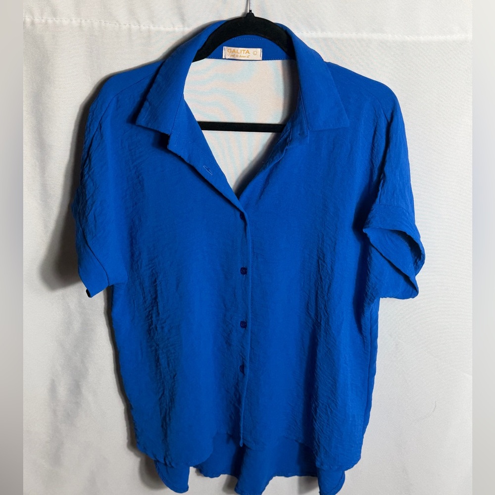Galita Royal Blue Cut Out Back Button Front Crinkle Short Sleeve Blouse L